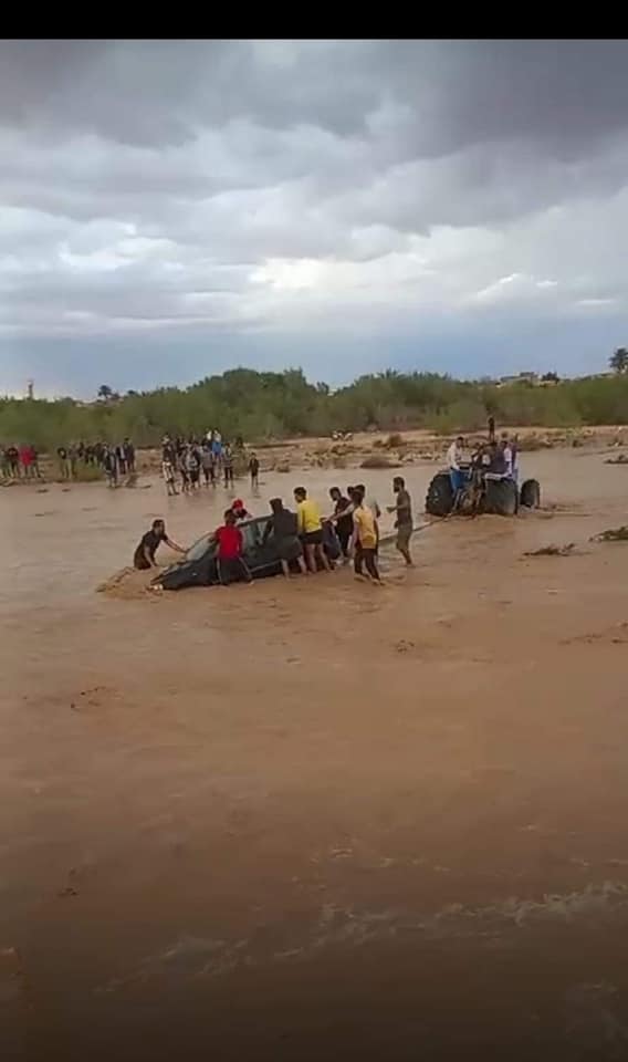  الرديف واد تابديت  يجرف سيارة خفيفة